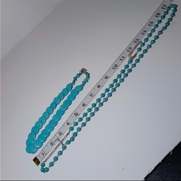 Lot Of 2 turquoise Colored Bead Fashion Necklaces. - Picture 5 of 5